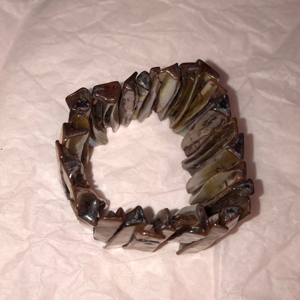Shell Bangle Bracelet - Picture 4 of 6